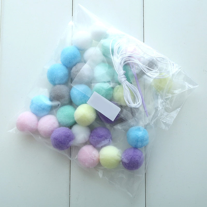 Nordisches Kinderzelt mit Wolke und Regentropfen-Anhänger