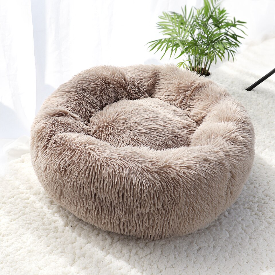 Warm fleece dog bed for medium-sized dogs and cats 