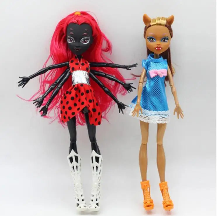 Monster Dolls with Movable Body: Dracula ura/Clawdeen Wolf/ Frankie Stein/black Wydowna Spider for Girls High-End Fashion Toys