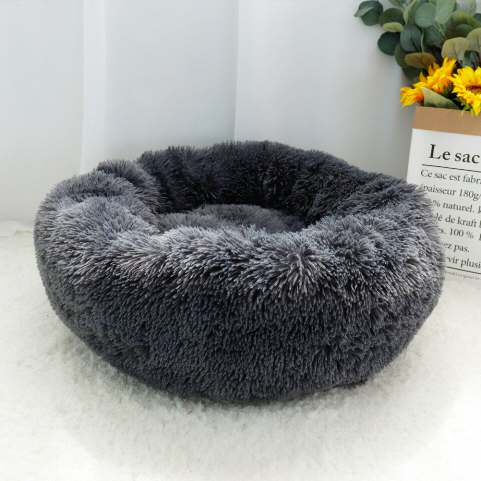 Warm fleece dog bed for medium-sized dogs and cats 