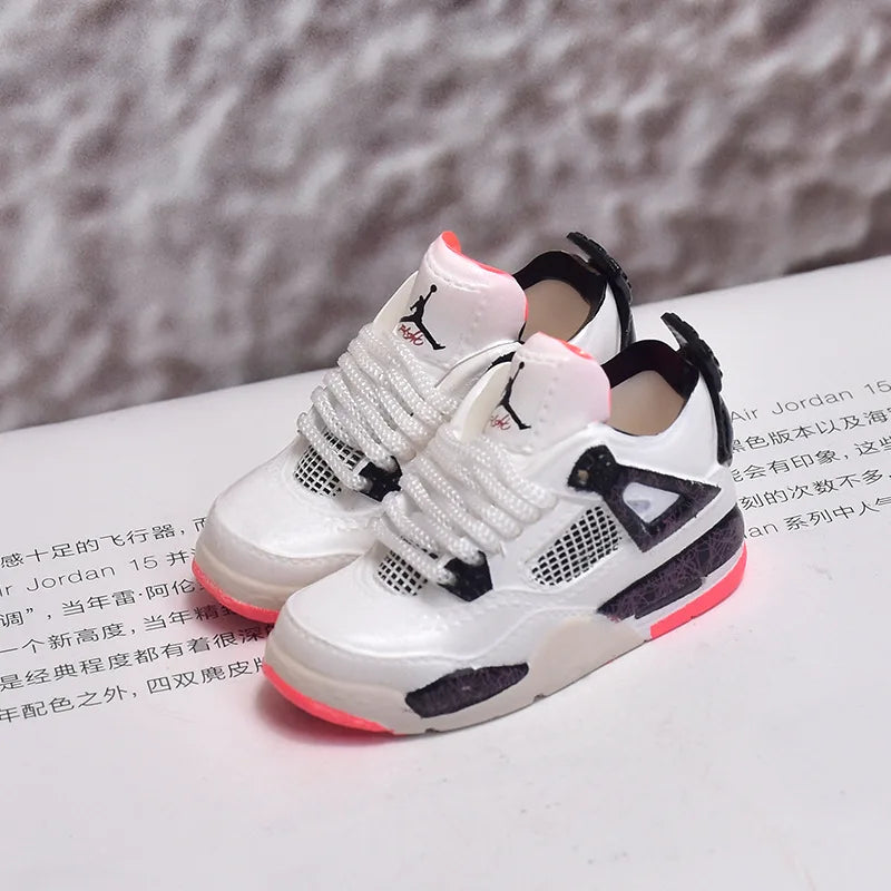 17cm Labubu Schuh Modell Spielzeug Vinyl Puppe Turnschuhe Sportschuhe Unisex Geburtstag Geschenk auf Lager 36 Styles verfügbar