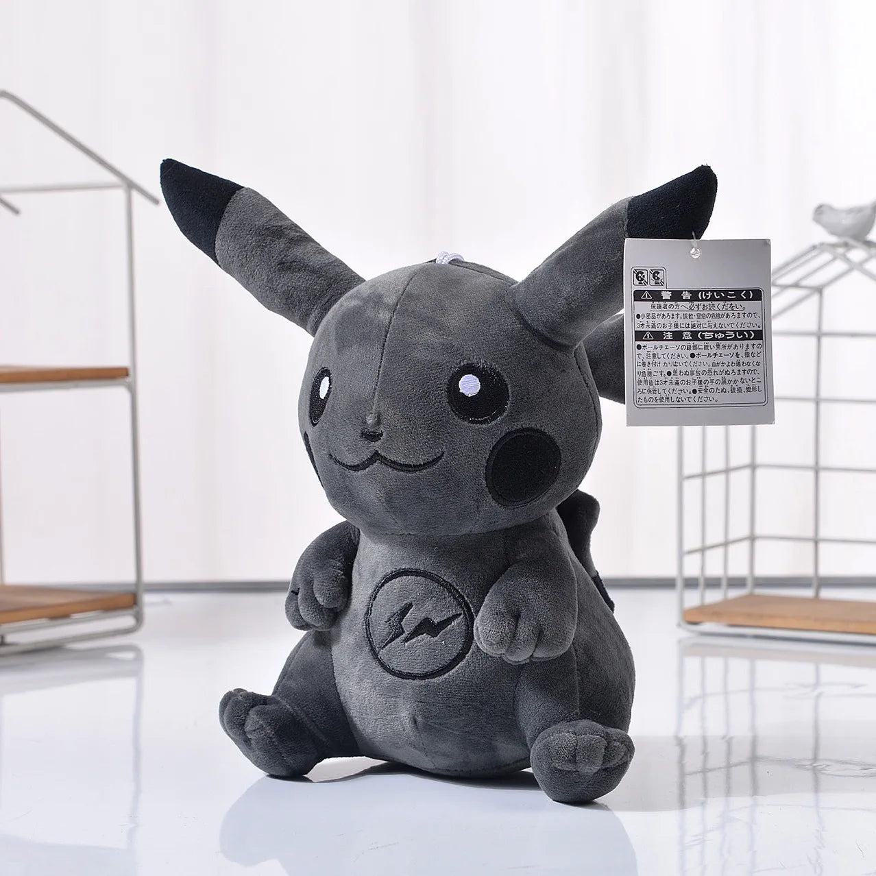 2024 offre spéciale 20cm couleur Pokemon mignon figurines d'animaux de compagnie Pikachu dessin animé noir Pikachu jouets en peluche Pokémon Anime