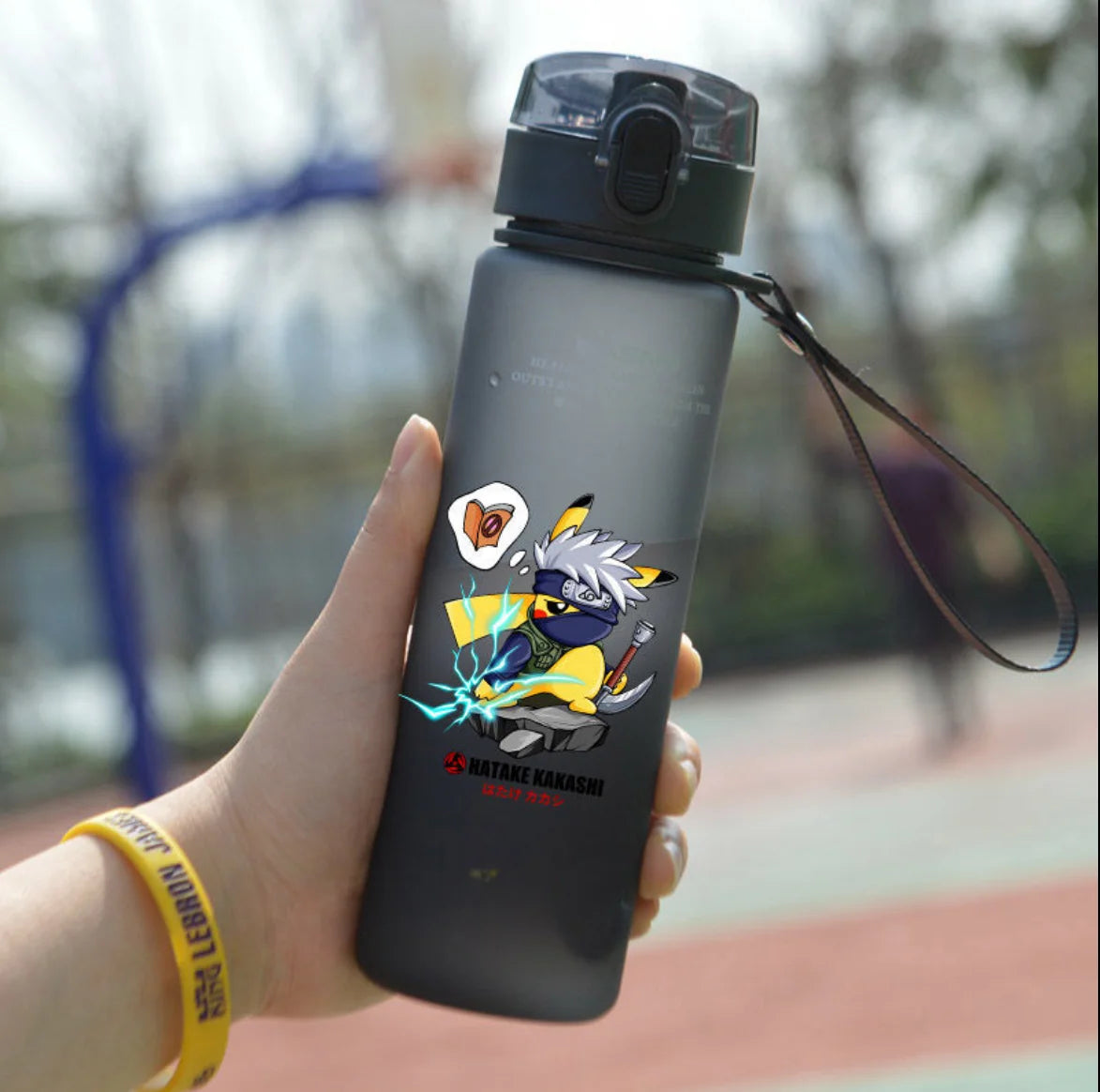 560ML Pokemon Anime Wasser Flasche Pikachu kawaii kinder Tragbare Kunststoff Wasser Glas Pokemon Erwachsene Hohe Kapazität Sport Wasser Tasse